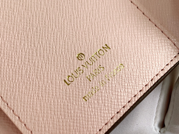 LVコピーウォレット着用イメージ